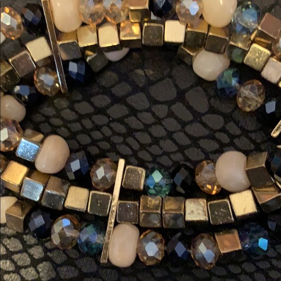 Dress barn  bracelet - Picture 4 of 6